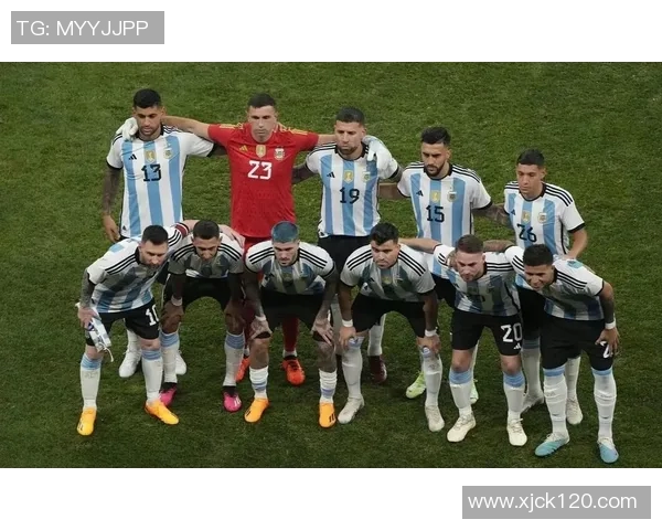 全球知名足球明星背后的强队故事与成就揭秘